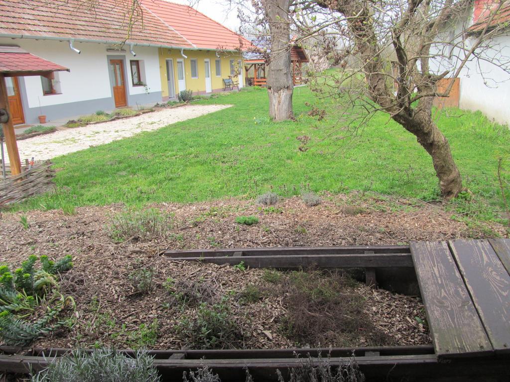 Rigófütty Vendégház Tiszaalpar Exterior foto